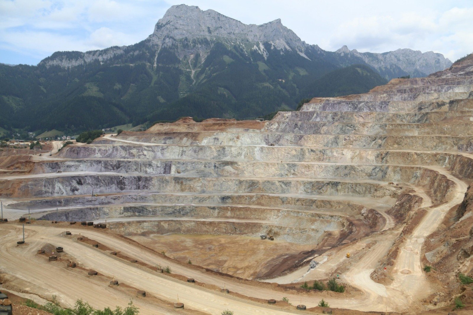 Herkimer mining pit landscape